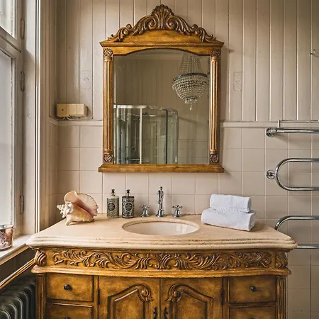 New Listing! Unique In * 卑爾根