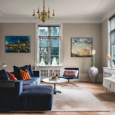 New Listing! Unique In 别墅 *