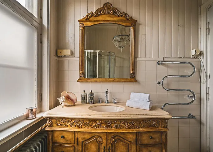 New Listing! Unique In * 卑爾根