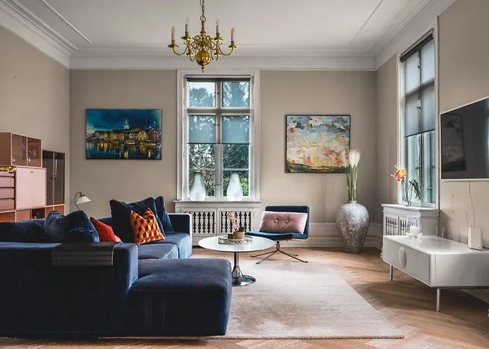 New Listing! Unique In 别墅 *