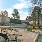 New Listing! Unique In Вілла Берген