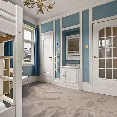 New Listing! Unique In 别墅 卑爾根