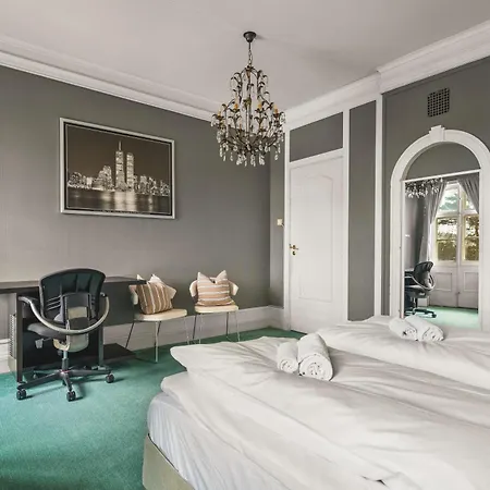 New Listing! Unique In 别墅 *