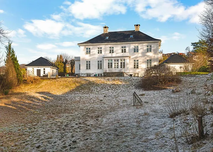 New Listing! Unique In Вилла Берген