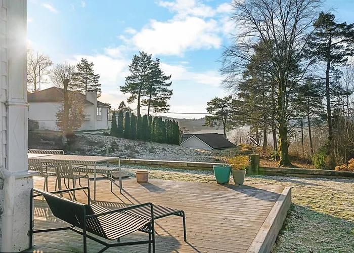 New Listing! Unique In Villa Bergen